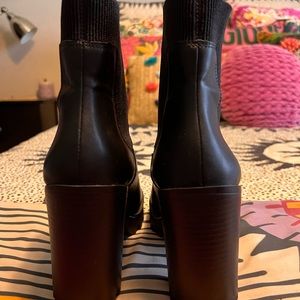 Barely worn H&M black lug ankle booties.  Size 38